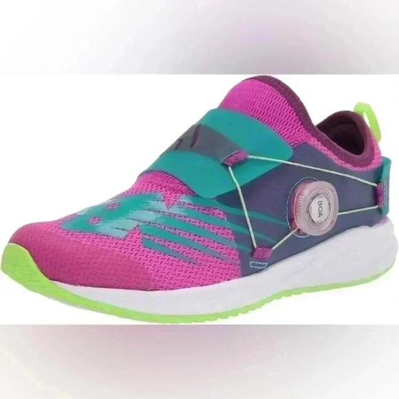 Girl's Fuel Core Reveal v2 Sneaker - Big Kid size 5 - Picture 1 of 4